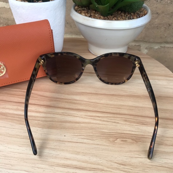 Tory Burch Tortoise Sunnies! - Picture 4 of 8